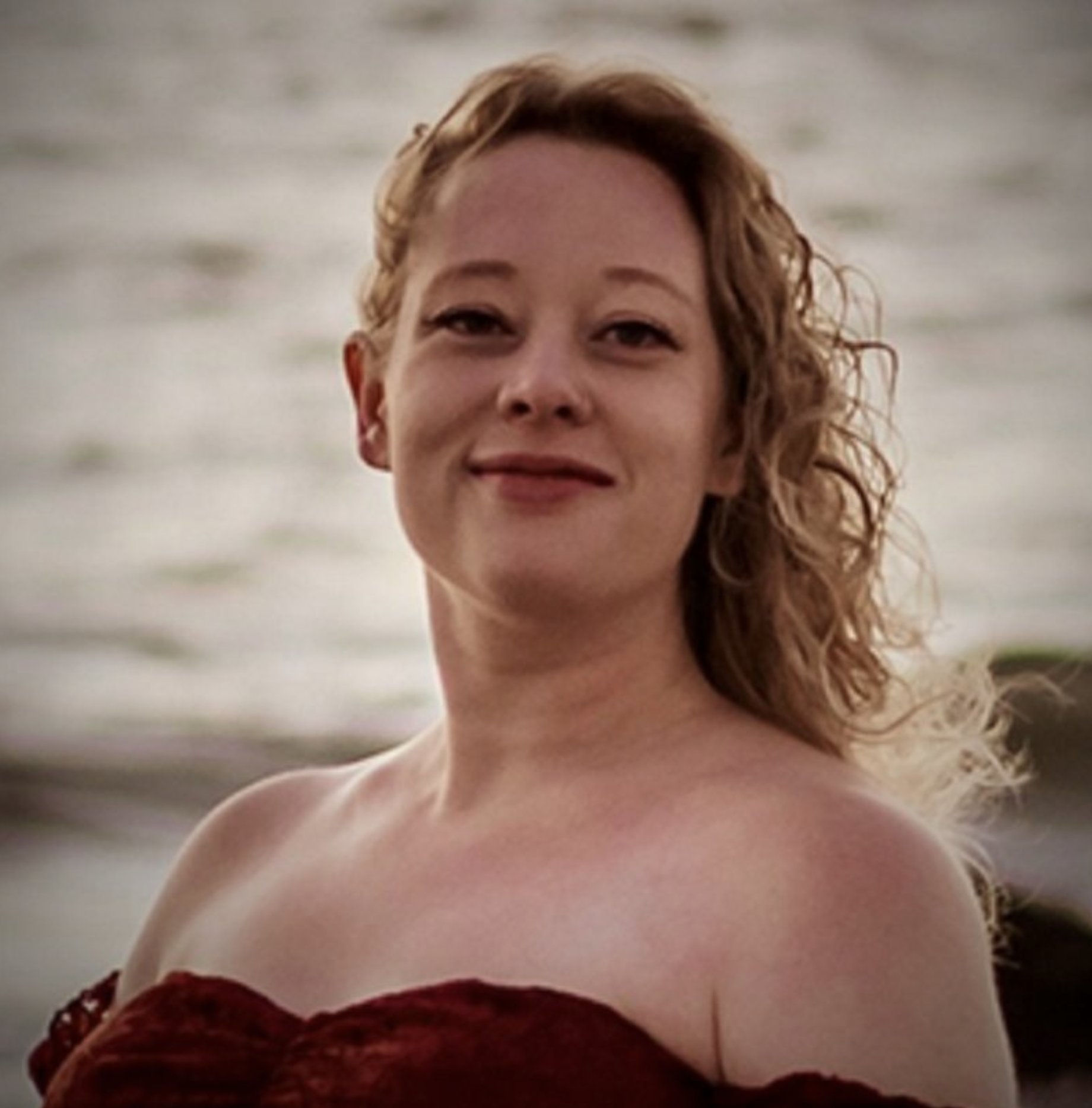 不是偷渡客、不是嫌犯，ICE当街连开三枪击毙美国公民！是自保，还是草菅人命？看完视频再判断