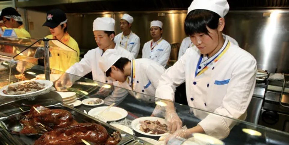 费城世界杯+MLB全明星赛餐饮揭秘！从学校食堂到世界赛场，这家总部在费城的巨头你认识吗？