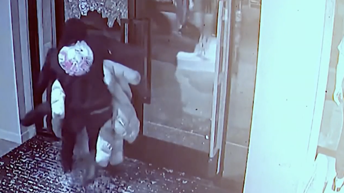 最安全的好区,也被盯上了!费郊Suburban Square 的 Lululemon 为什么一再被抢?