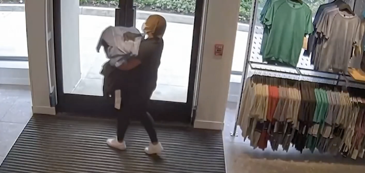 最安全的好区,也被盯上了!费郊Suburban Square 的 Lululemon 为什么一再被抢?