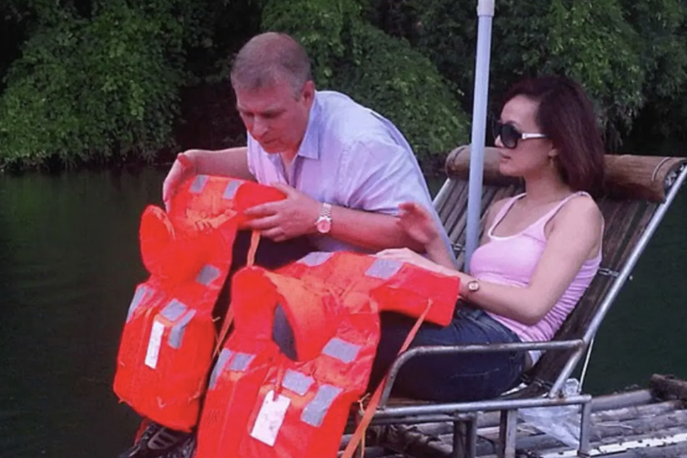 王室地震！安德鲁王子66岁生日当天被捕或面临终身监禁！爱泼斯坦文件揭出“国家机密”黑幕