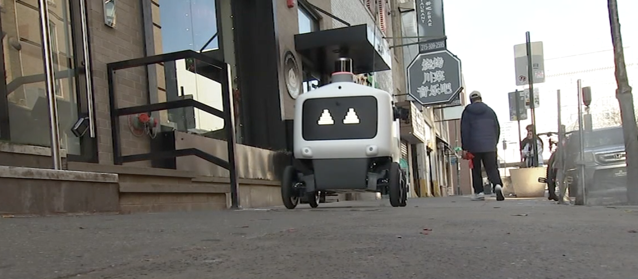 费城街头新景象：移动“冷藏箱送餐小哥”闪亮登场，Uber Eats机器人配送上线！免小费！