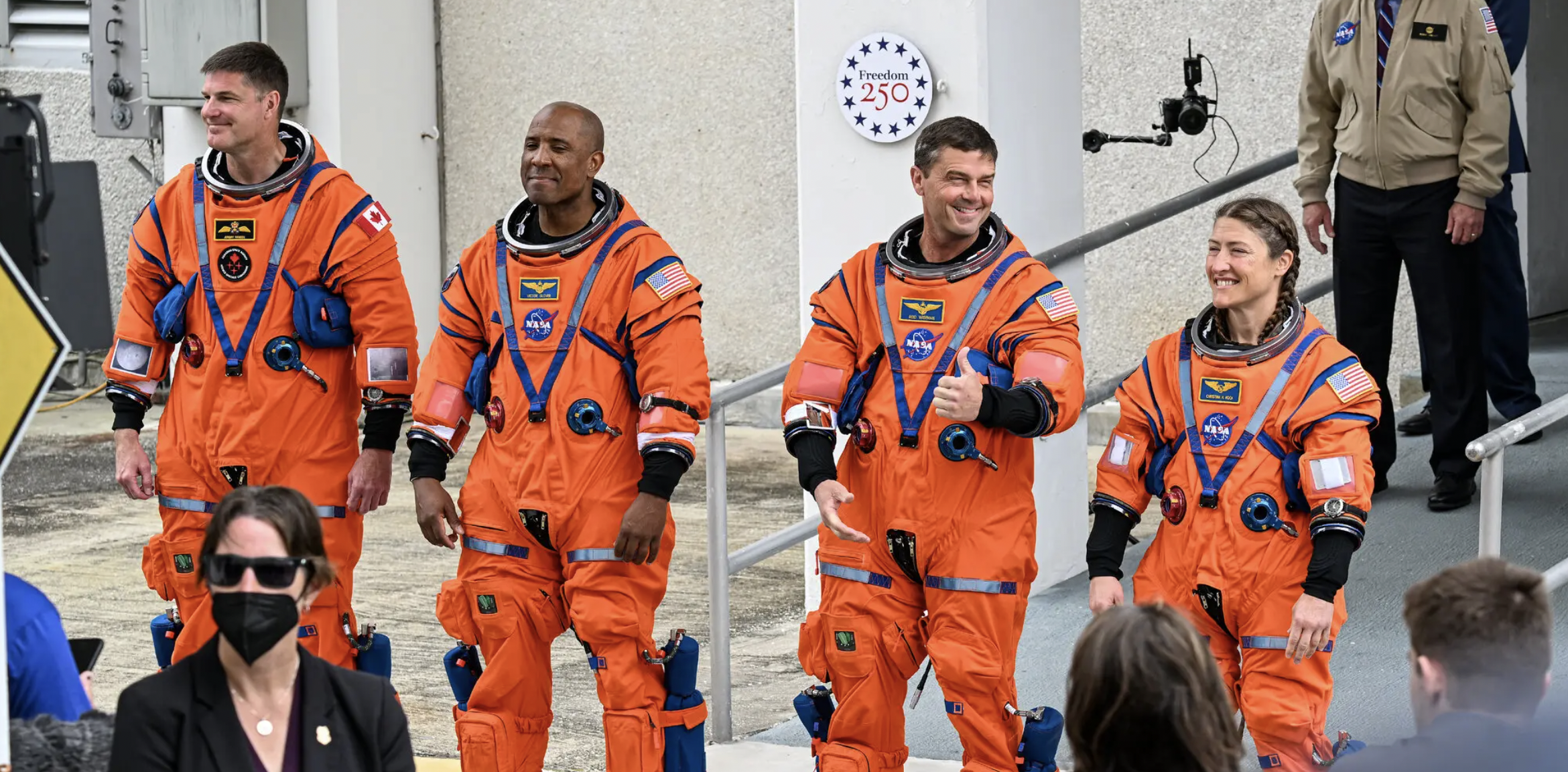 历史性一刻！今晚6:24！人类重返月球！Artemis II启程！50年后再次飞向深空