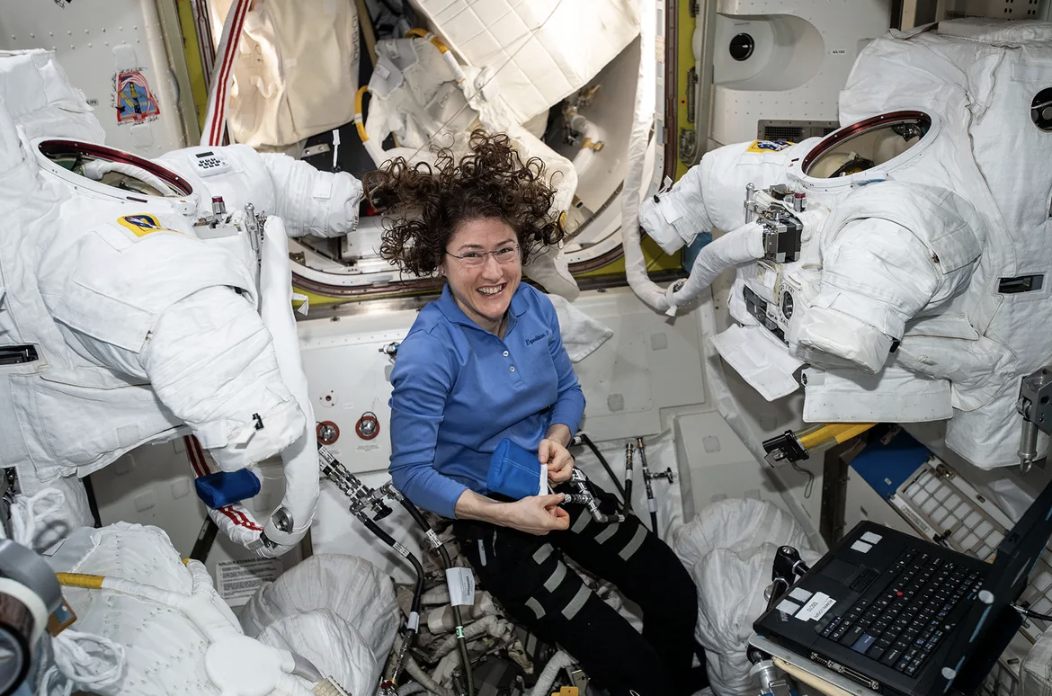 历史性一刻！今晚6:24！人类重返月球！Artemis II启程！50年后再次飞向深空