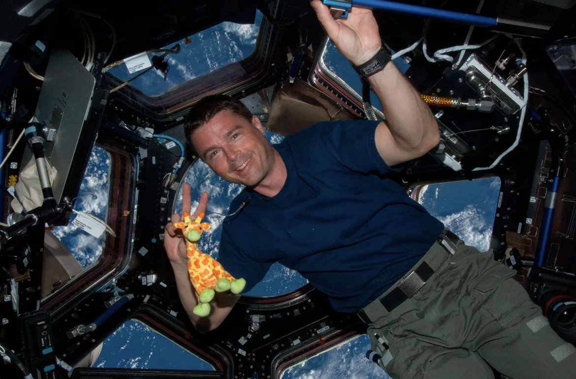 历史性一刻！今晚6:24！人类重返月球！Artemis II启程！50年后再次飞向深空