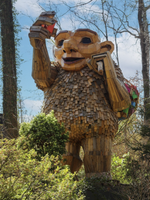 费城动物园今日正式展出巨大的木制巨魔