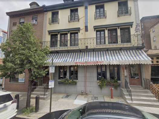 拥有40年历史的费城唐人街餐厅获得“餐饮届奥斯卡”颁发的2024年美国经典奖