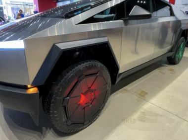 特斯拉召回3878辆Cybertruck 皮卡，油门踏板存在安全隐患