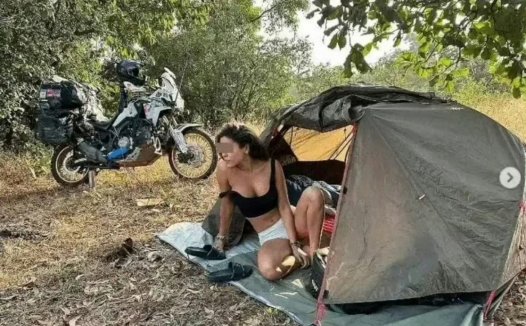 在印度遭7人轮奸的网红夫妇发纪录片:满身精液去80km外取证,印警方要求删视频