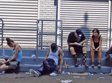 喜大普奔!肯辛顿清理计划开启!周三起拆除人行道上流浪汉营地