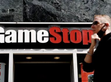 美股GME散户抱团运动发起者“Roaring Kitty”3年后推特首次发帖,GameStop股价飙升近90%