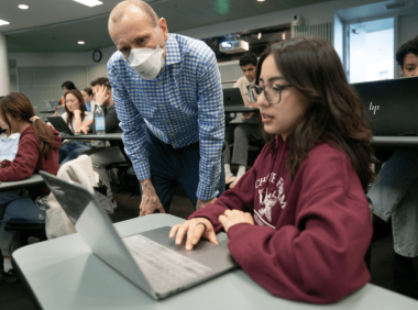 宾大通信学院推出新课程：教学生使用AI写作业