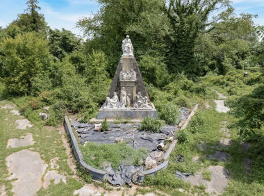 费城一处杂草丛生的公墓以100万美元出售,里面住着3.3万名死去租客