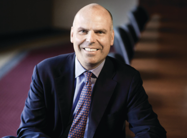 Toll Brothers表示，随着美联储降息临近，计划推高房价