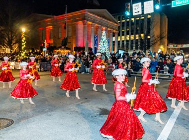 West Chester年度圣诞树点灯仪式和圣诞游行