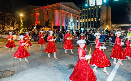 West Chester年度圣诞树点灯仪式和圣诞游行