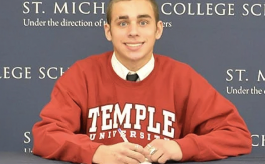 老鹰队庆祝酿惨剧,天普大学生爬杆坠落身亡