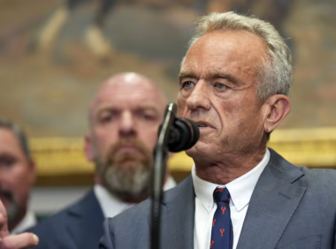 全球抢着研究mRNA,美国却踩刹车?5亿美元mRNA经费被砍!宾大却独善其身!背后真相曝光