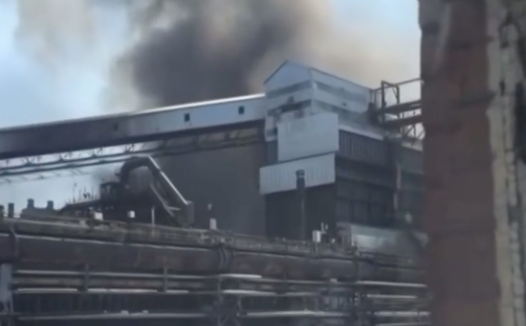 刚被日本新日铁收购!北美最大焦化厂宾州钢铁厂突发爆炸!1死1失踪10伤!居民撤离!空气质量预警!