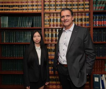 华人频遭费城唐人街蒸汽伤害！车祸、滑倒、工伤意外事故，该如何保护自己和家人？