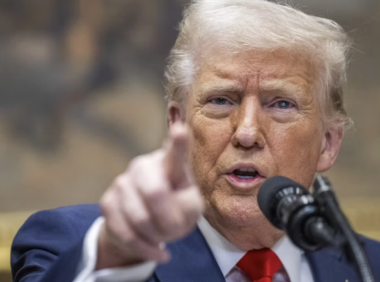 “钱给你,但听我的!”特朗普出手干预宾大招生招聘!国际本科生比例不得超15%,单一国家不得超5%!