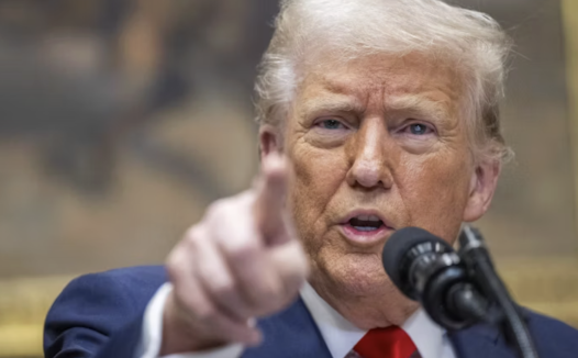 “钱给你,但听我的!”特朗普出手干预宾大招生招聘!国际本科生比例不得超15%,单一国家不得超5%!