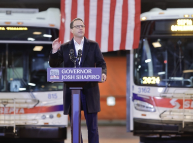 等车等到崩溃?好消息来了!费城SEPTA获2.2亿美元救命资金:区域铁路要全面复活了!