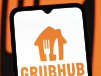 美国外卖要变天了?Grubhub宣布不靠会员、不限时,满$50永久免配送和服务费!硬刚DoorDash、Uber Eats!