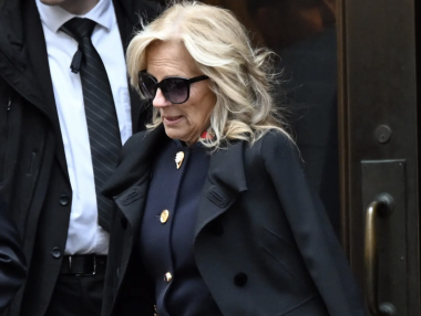 劲爆!前美国第一夫人吉尔·拜登前夫杀妻被捕,竟曾公开指控拜登总统是“第三者”?