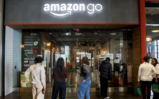 刚进2026，美国就业市场崩了！裁员环比暴增205%，创08年金融危机以来最惨1月！