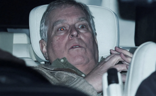 王室地震！安德鲁王子66岁生日当天被捕或面临终身监禁！爱泼斯坦文件揭出“国家机密”黑幕