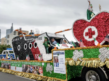 本周日费城要绿了！成千上万的人涌入市中心，250年历史大游行最全攻略