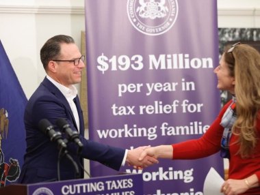 宾州50年来最大工作家庭减税！ 94万人可拿现金退税，最高$805！不欠税也可以拿钱！
